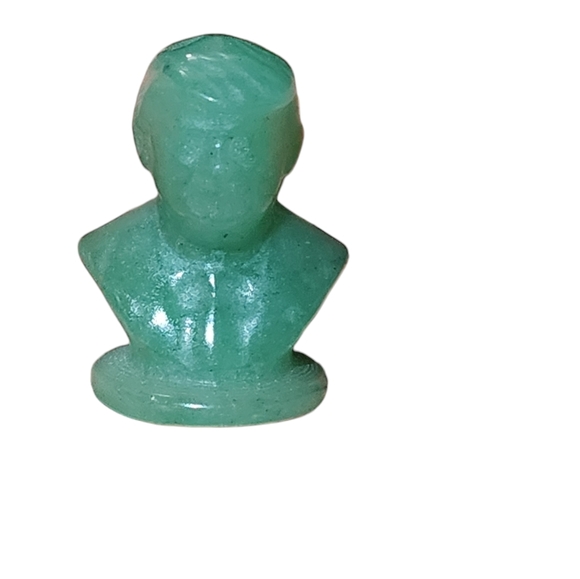 Donald Trump natural gemstone carvings. 2 FOR 15. PICKED RANDOMLY - Picture 4 of 10